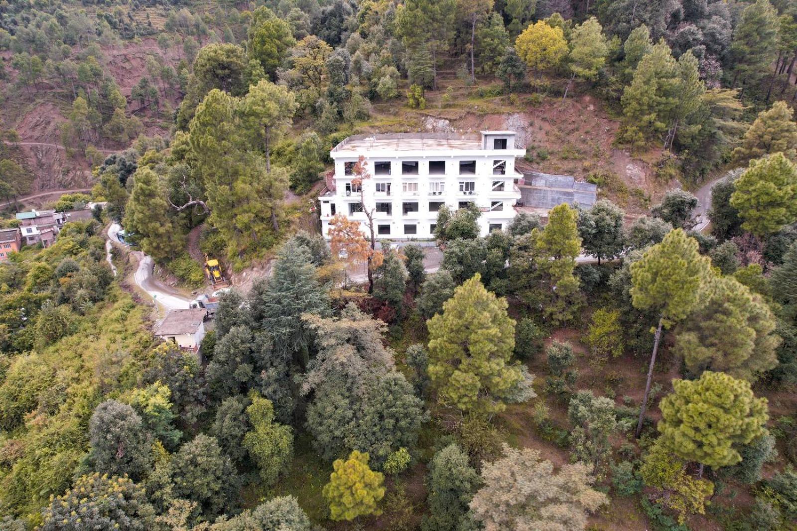 Hotel Candle Wood Chamba  Exterior photo